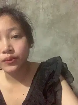 Snapshot of hinami-lo chatting on 05-18-26, 08:42 hinami-lo online show from 05-18-26, 08:42