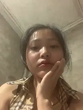 Snapshot of hinami-lo chatting on 05-19-26, 08:31 hinami-lo online show from 05-19-26, 08:31