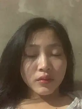 Snapshot of hinami-lo chatting on 05-23-26, 04:50 hinami-lo online show from 05-23-26, 04:50