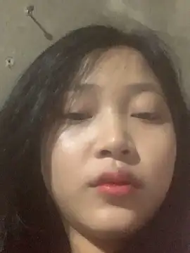 Snapshot of hinami-lo chatting on 05-25-26, 01:28 hinami-lo online show from 05-25-26, 01:28