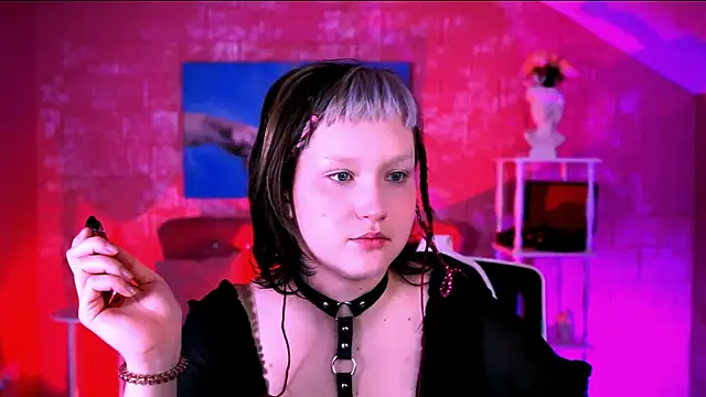 ViolettWoods online show from 07-14-26, 06:29