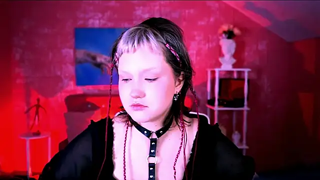 ViolettWoods online show from 07-15-26, 06:29