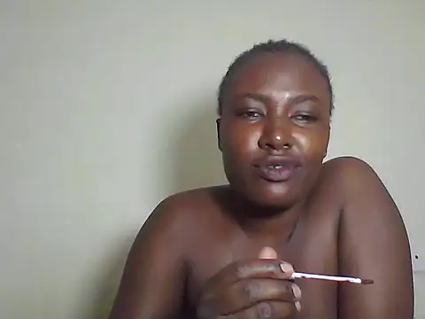 Snapshot of Blackqueen5 chatting on 07-12-26, 06:21 Blackqueen5 online show from 07-12-26, 06:21