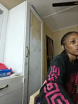 Snapshot of slim_ebon chatting on 06-30-26, 10:27 slim ebon online show from 06-30-26, 10:27