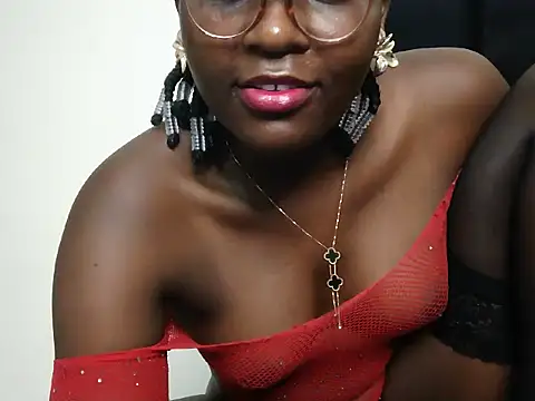 GoldenZuri online show from 06-24-26, 01:04