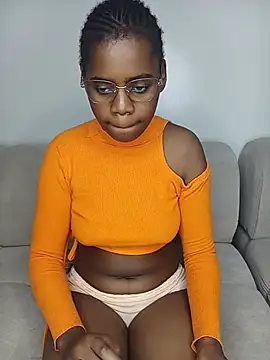 Snapshot of softglamqueen chatting on 06-22-26, 04:31 softglamqueen online show from 06-22-26, 04:31