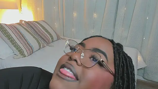 Snapshot of Ayanaa_Ebony_ chatting on 05-26-26, 11:17 Ayanaa Ebony online show from 05-26-26, 11:17