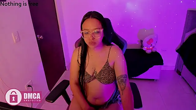 Snapshot of Spicydollx_1 chatting on 06-11-26, 05:11 Spicydollx 1 online show from 06-11-26, 05:11