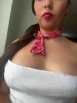 Snapshot of Catalina_kiss chatting on 05-16-26, 09:13 Catalina kiss online show from 05-16-26, 09:13