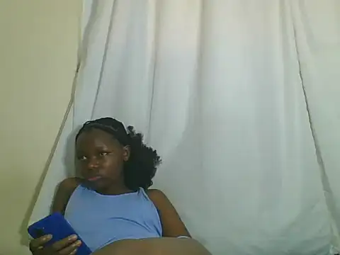 Sweetgal2025 online show from 07-09-26, 04:16