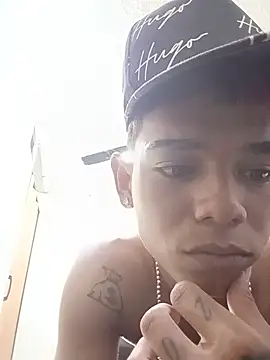 Snapshot of cute_boy_angelx18 chatting on 07-06-26, 08:33 cute boy angelx18 online show from 07-06-26, 08:33