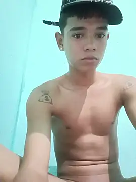 Snapshot of cute_boy_angelx18 chatting on 07-15-26, 01:00 cute boy angelx18 online show from 07-15-26, 01:00
