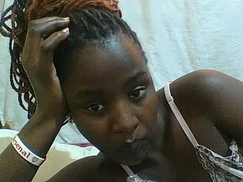 Snapshot of Sexxy-skinny chatting on 06-29-26, 11:10 Sexxy-skinny online show from 06-29-26, 11:10
