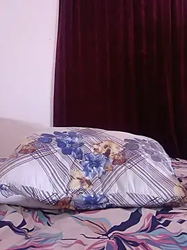 Snapshot of hornny_phrase2 chatting on 07-18-26, 06:28 hornny phrase2 online show from 07-18-26, 06:28