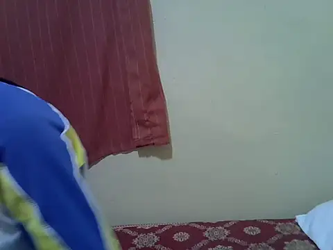 Snapshot of cutelyne chatting on 05-20-26, 03:51 cutelyne online show from 05-20-26, 03:51