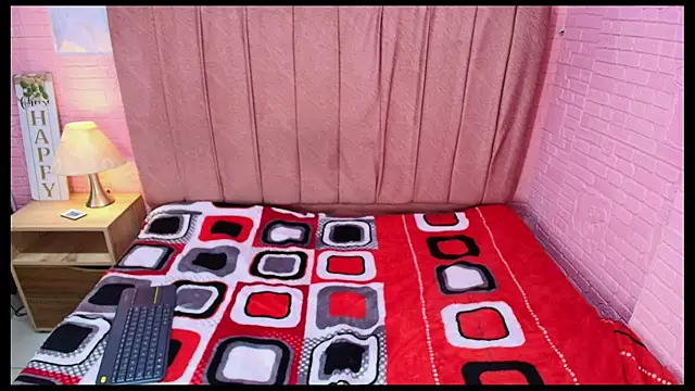 Snapshot of mnicollesweet_pri chatting on 07-14-26, 02:05 mnicollesweet pri online show from 07-14-26, 02:05