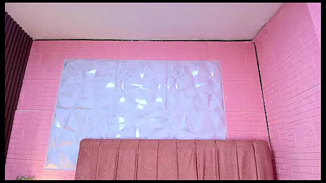 Snapshot of mnicollesweet_pri chatting on 07-17-26, 03:35 mnicollesweet pri online show from 07-17-26, 03:35