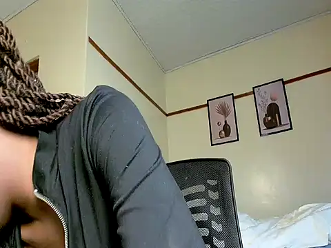 Snapshot of Ebonyqueen111 chatting on 07-11-26, 11:24 Ebonyqueen111 online show from 07-11-26, 11:24