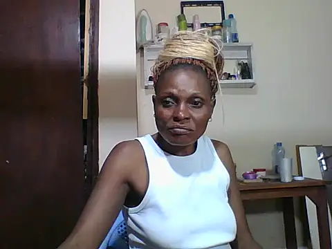 Snapshot of Ebonyqueen4 chatting on 06-01-26, 07:04 Ebonyqueen4 online show from 06-01-26, 07:04