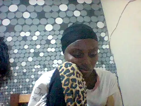 Snapshot of liligal chatting on 07-02-26, 08:37 liligal online show from 07-02-26, 08:37