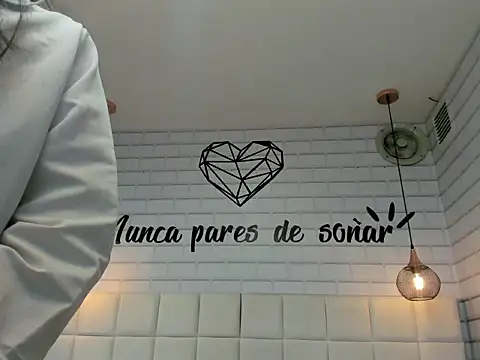 Snapshot of Aura_sander4u chatting on 07-10-26, 06:32 Aura sander4u online show from 07-10-26, 06:32