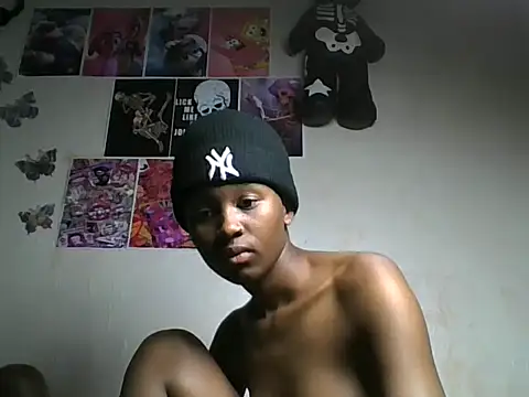Snapshot of loversoncam chatting on 07-17-26, 05:36 loversoncam online show from 07-17-26, 05:36