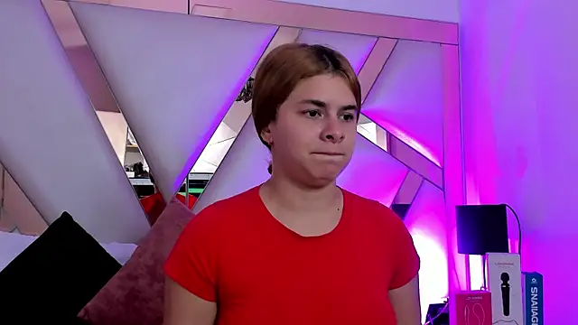 AliceCruzz online show from 07-16-26, 02:23