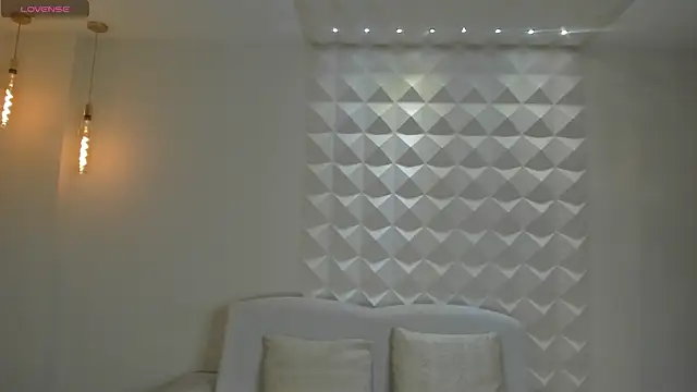 Snapshot of LillySanders chatting on 07-18-26, 07:28 LillySanders online show from 07-18-26, 07:28