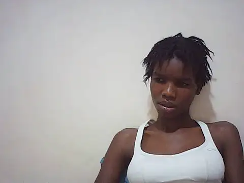 Snapshot of Bootylovet chatting on 05-20-26, 02:07 Bootylovet online show from 05-20-26, 02:07