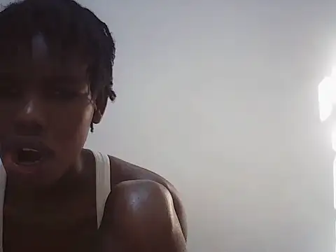 Snapshot of Bootylovet chatting on 05-25-26, 12:44 Bootylovet online show from 05-25-26, 12:44