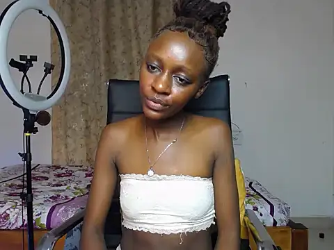 Snapshot of BellaIvy chatting on 05-22-26, 06:02 BellaIvy online show from 05-22-26, 06:02