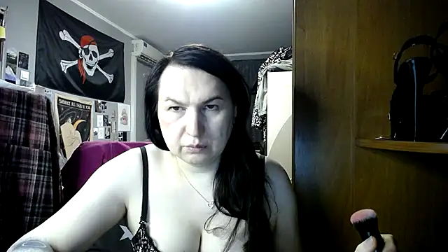 Snapshot of EvaBeautyXxX chatting on 05-22-26, 08:03 EvaBeautyXxX online show from 05-22-26, 08:03