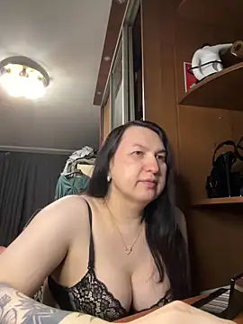 Snapshot of EvaBeautyXxX chatting on 05-25-26, 10:16 EvaBeautyXxX online show from 05-25-26, 10:16