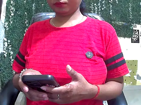 Snapshot of shallykaur chatting on 05-30-26, 04:31 shallykaur online show from 05-30-26, 04:31