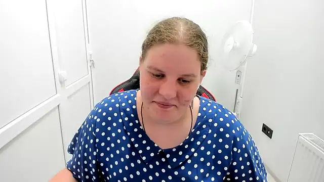 Snapshot of Bella_shyy_ chatting on 07-10-26, 02:30 Bella shyy online show from 07-10-26, 02:30