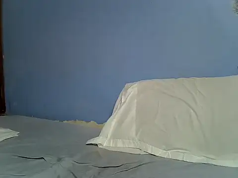 Snapshot of Queen_slim2 chatting on 06-24-26, 09:41 Queen slim2 online show from 06-24-26, 09:41