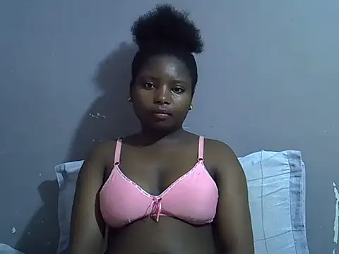 Snapshot of Beautycute chatting on 05-17-26, 04:21 Beautycute online show from 05-17-26, 04:21