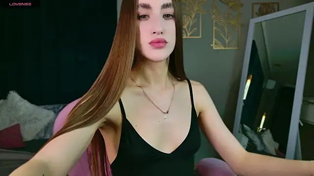 Snapshot of MadisonRen chatting on 07-05-26, 12:12 MadisonRen online show from 07-05-26, 12:12