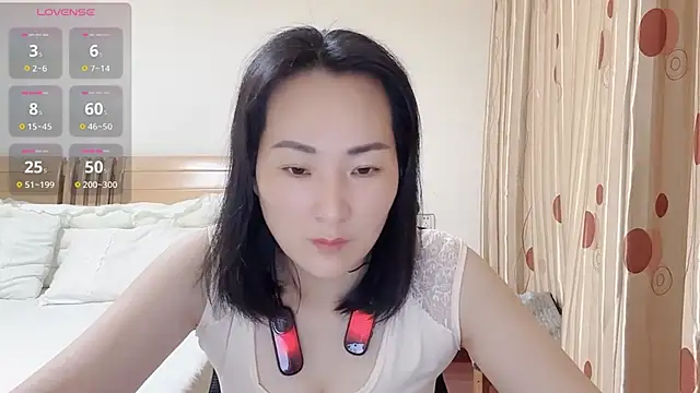 ParisNoctis online show from 05-26-26, 04:14