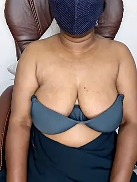 Snapshot of MISS-LOVEV chatting on 06-08-26, 01:28 MISS-LOVEV online show from 06-08-26, 01:28