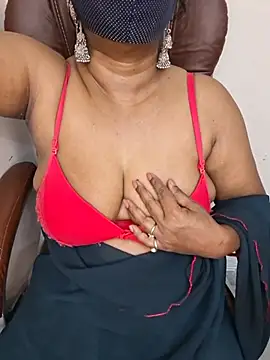 Snapshot of MISS-LOVEV chatting on 07-05-26, 04:19 MISS-LOVEV online show from 07-05-26, 04:19