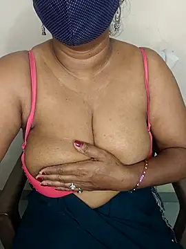 Snapshot of MISS-LOVEV chatting on 07-12-26, 01:29 MISS-LOVEV online show from 07-12-26, 01:29