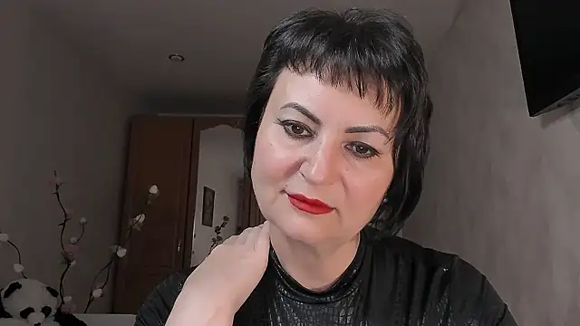 Snapshot of Helen_Beller chatting on 07-17-26, 05:51 Helen Beller online show from 07-17-26, 05:51
