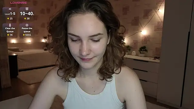 Megan swiftss online show from 06-19-26, 07:28