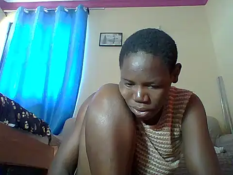 Snapshot of Blacksexyqueen24 chatting on 06-27-26, 08:41 Blacksexyqueen24 online show from 06-27-26, 08:41