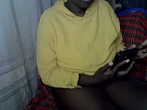 Snapshot of vivianswee chatting on 05-24-26, 12:48 vivianswee online show from 05-24-26, 12:48