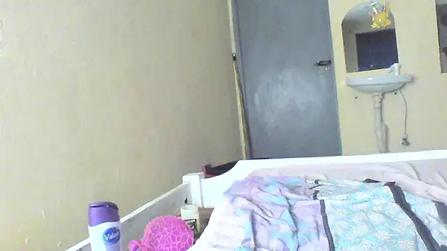 Snapshot of sexybaddie1 chatting on 05-23-26, 12:38 sexybaddie1 online show from 05-23-26, 12:38