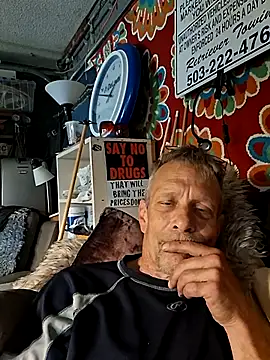 truckdawg2023 online show from 07-15-26, 04:45
