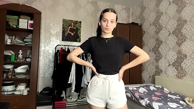 MarlynSiefkes online show from 06-03-26, 02:33