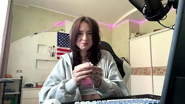 Snapshot of MellisaReckard chatting on 05-17-26, 12:56 MellisaReckard online show from 05-17-26, 12:56